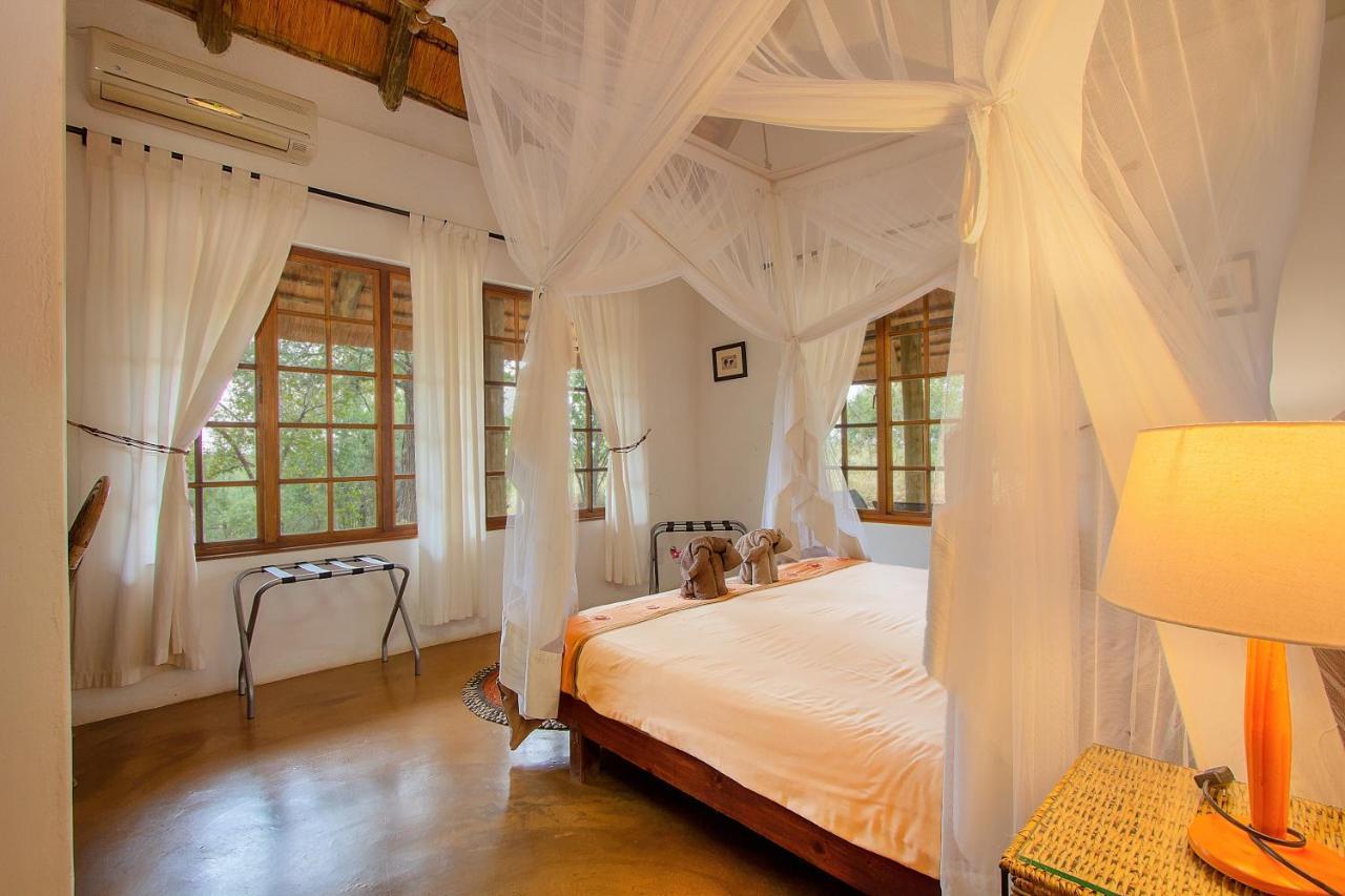 Casart Game Lodge Grietjie Game Reserve エクステリア 写真